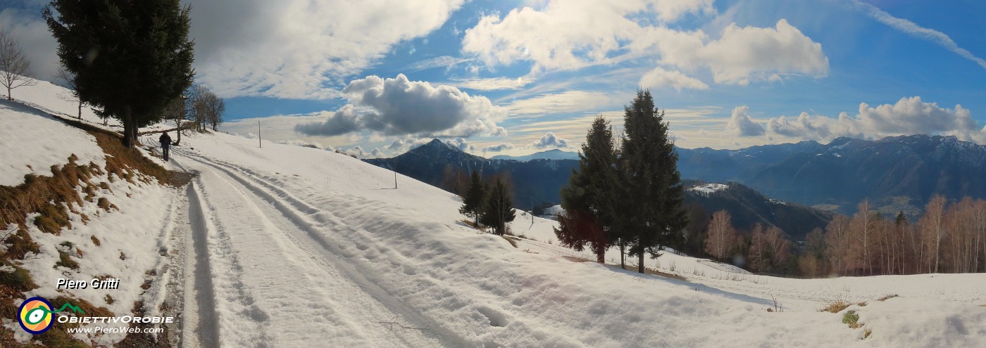 08 Bella vista verso il Monte Gioco.jpg